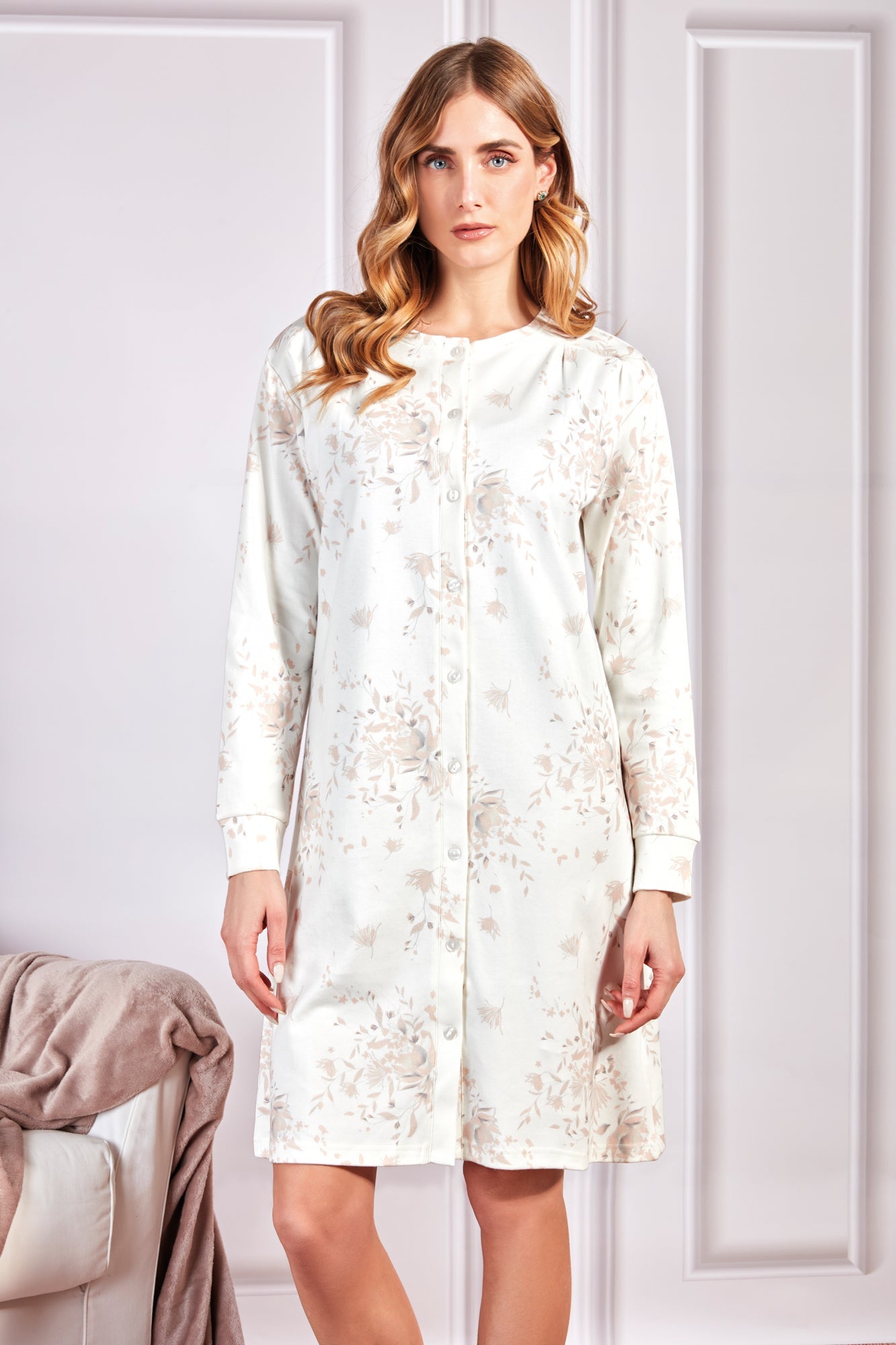 Camicia da notte aperta in caldo cotone